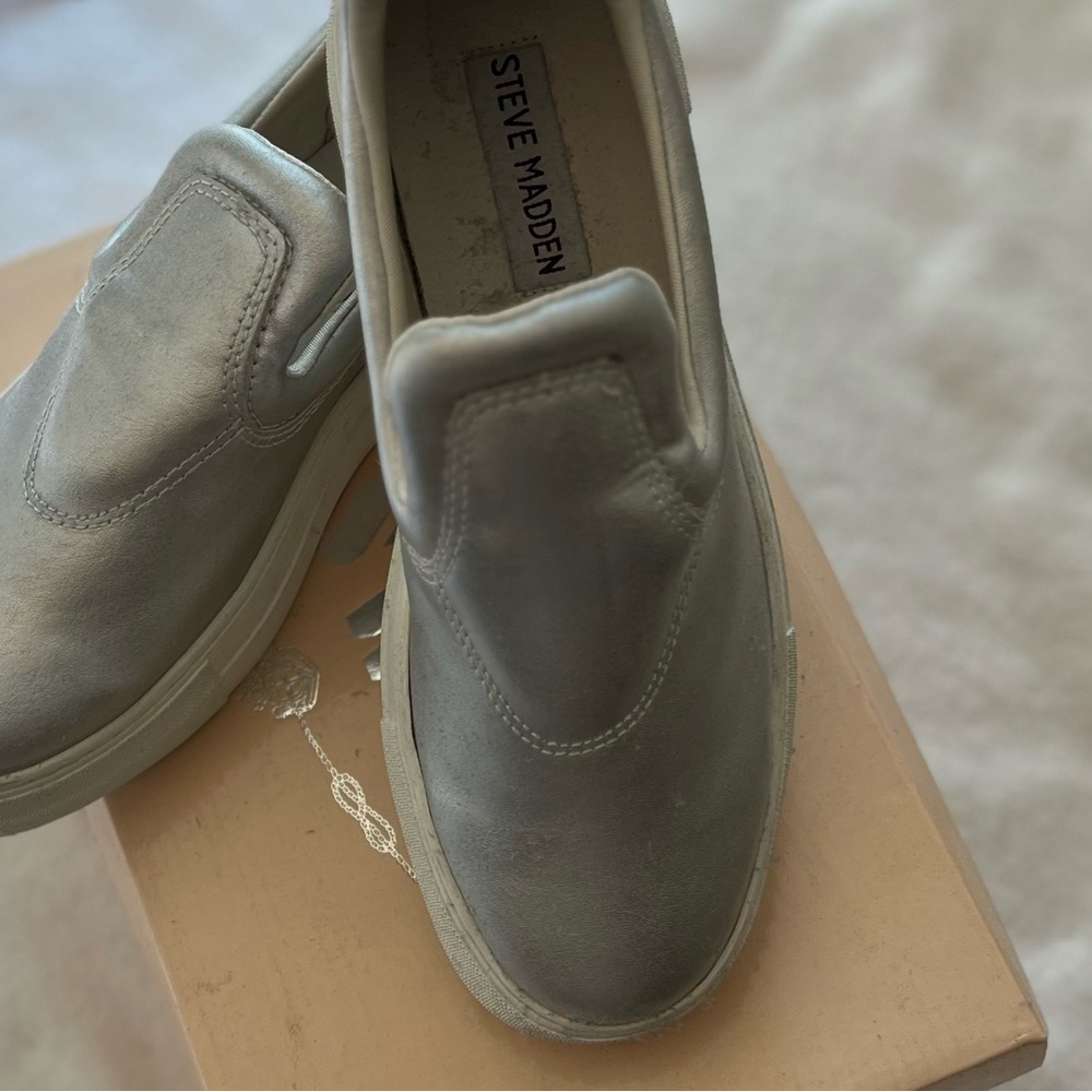 Steve Madden Silver Slip On Sneakers Sz 7 - Picture 7 of 10